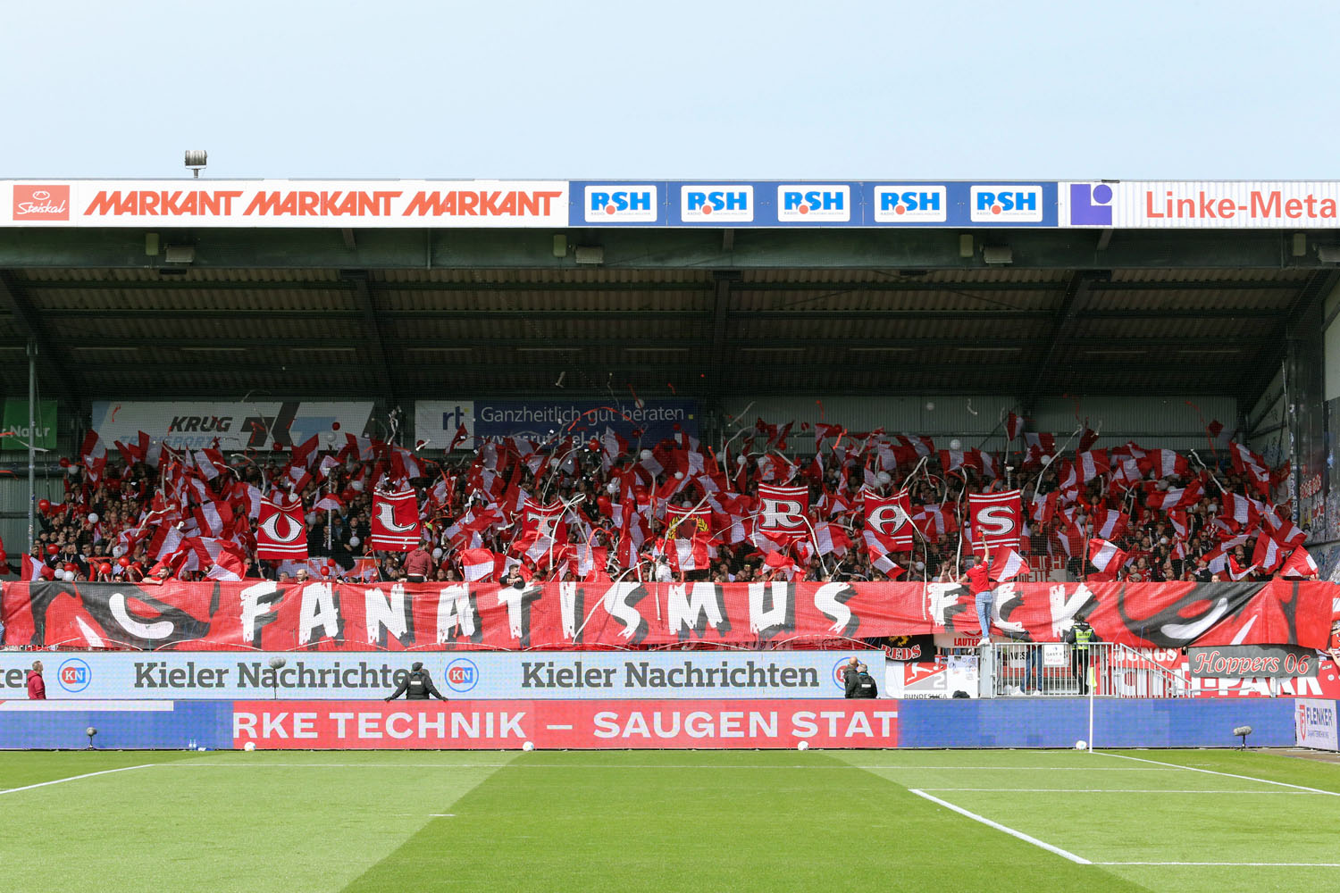 Holstein Kiel – 1. FC Kaiserslautern 1-3 (16)