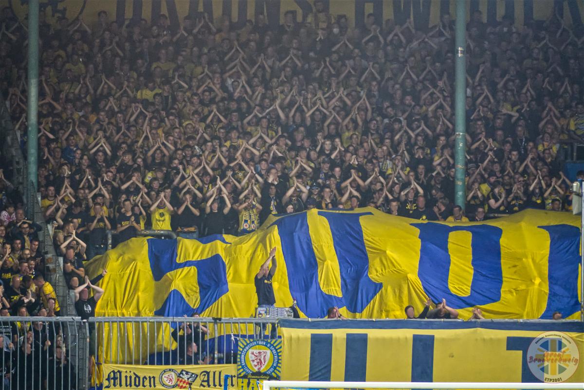 Eintracht Braunschweig – Eintracht Frankfurt 1-4 (9)