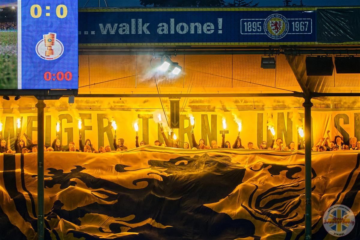 Eintracht Braunschweig – Eintracht Frankfurt 1-4 (13)