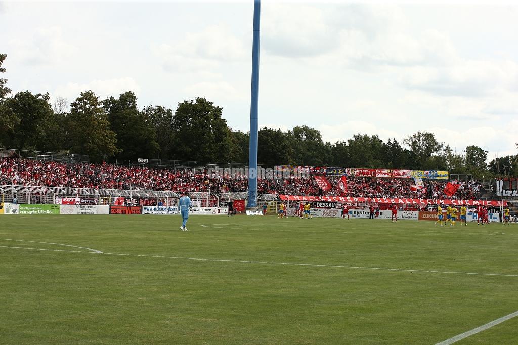 1. FC Lokomotive Leipzig – Hallescher FC 1-1 (10)