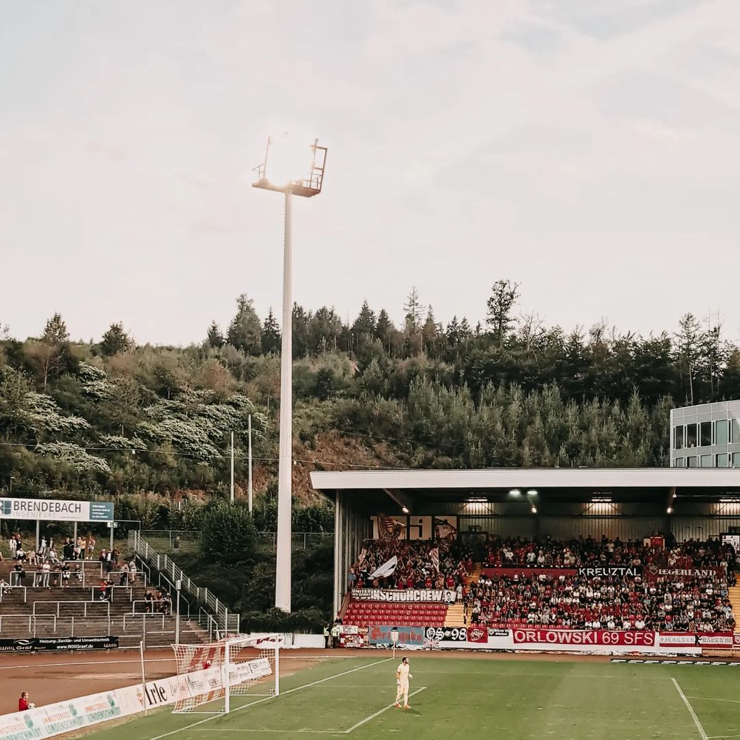 Sportfreunde Siegen – SG Finnentrop/Bamenohl 0-1 (2)