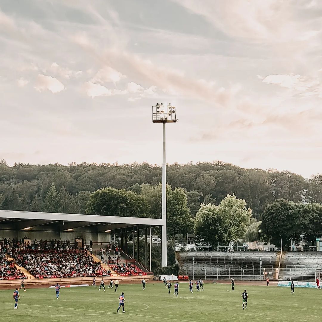 Sportfreunde Siegen – SG Finnentrop/Bamenohl 0-1 (3)