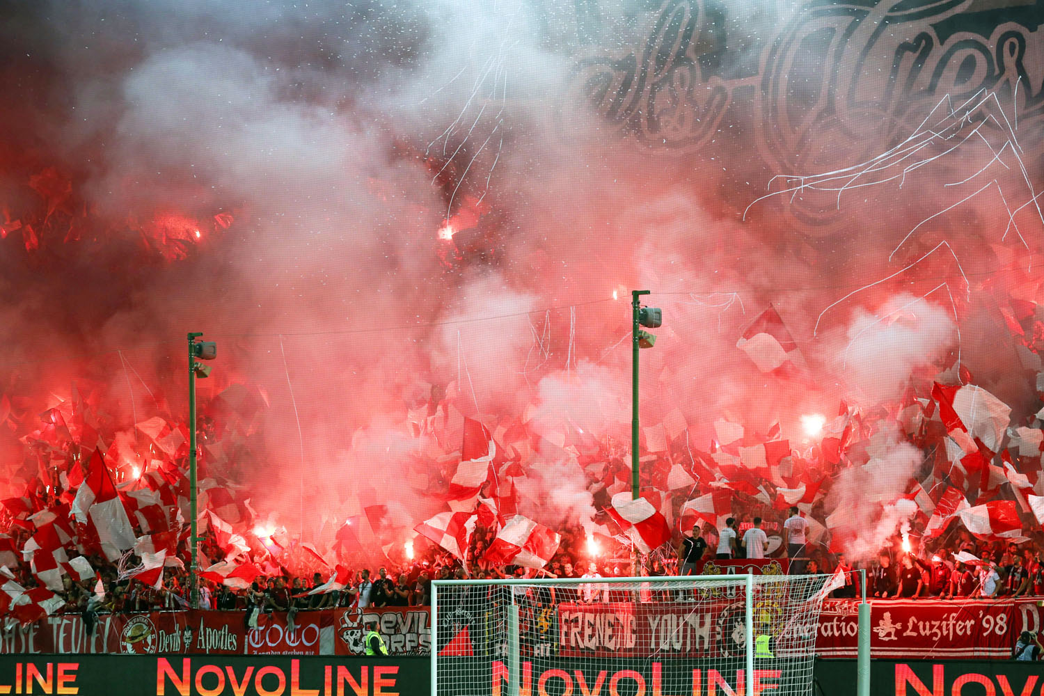 1. FC Kaiserslautern – Hamburger SV 2-2 (9)