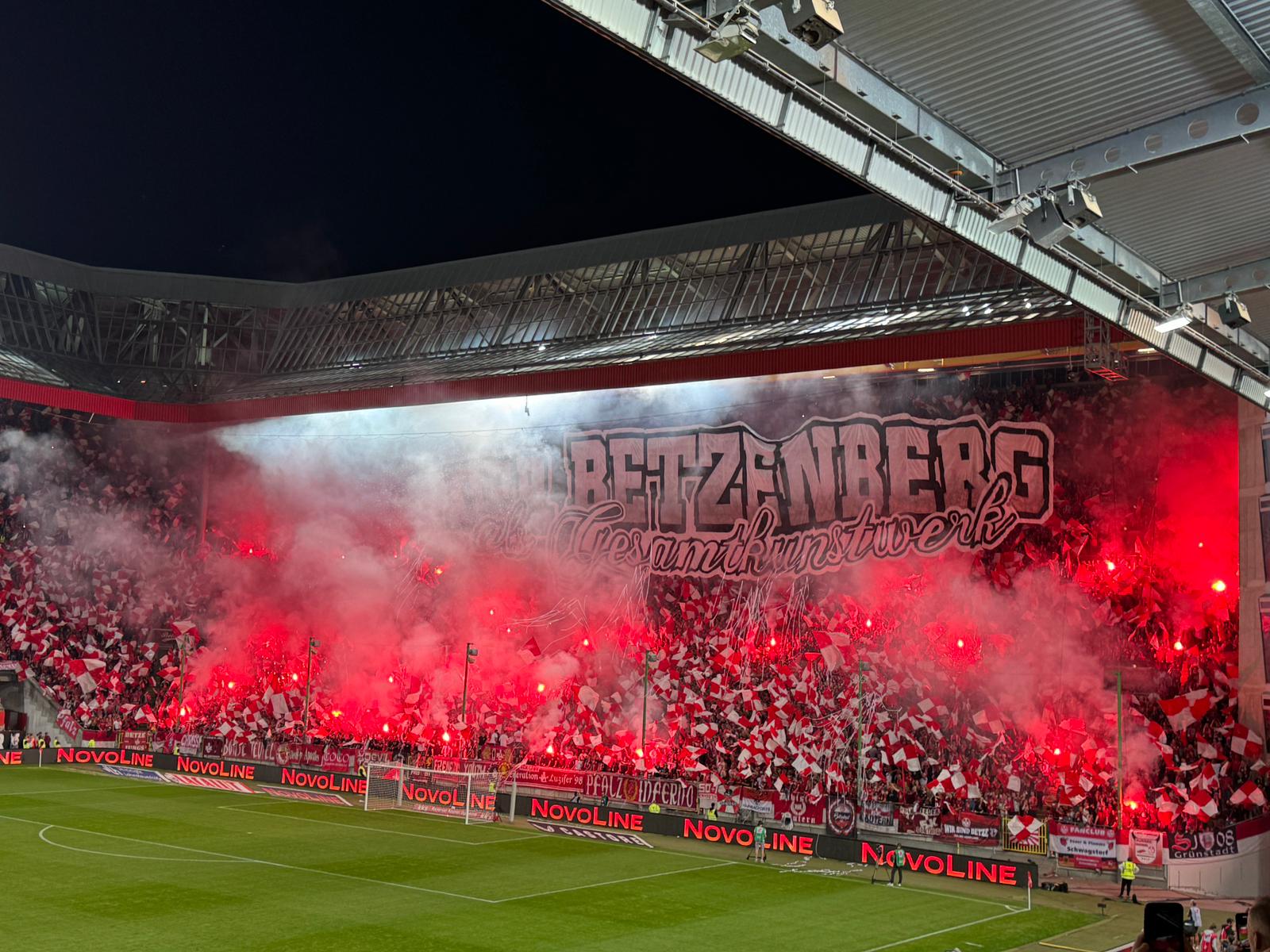 1. FC Kaiserslautern – Hamburger SV 2-2 (20)