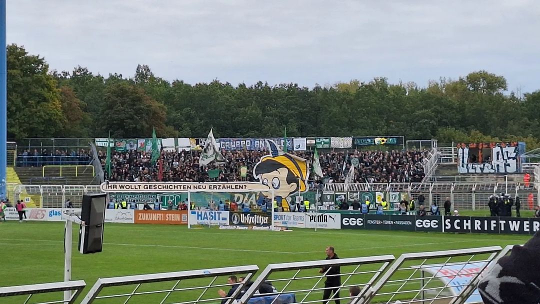 1. FC Lokomotive Leipzig – BSG Chemie Leipzig 2-0 (1)