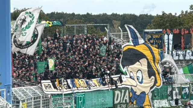 1. FC Lokomotive Leipzig – BSG Chemie Leipzig 2-0 (7)