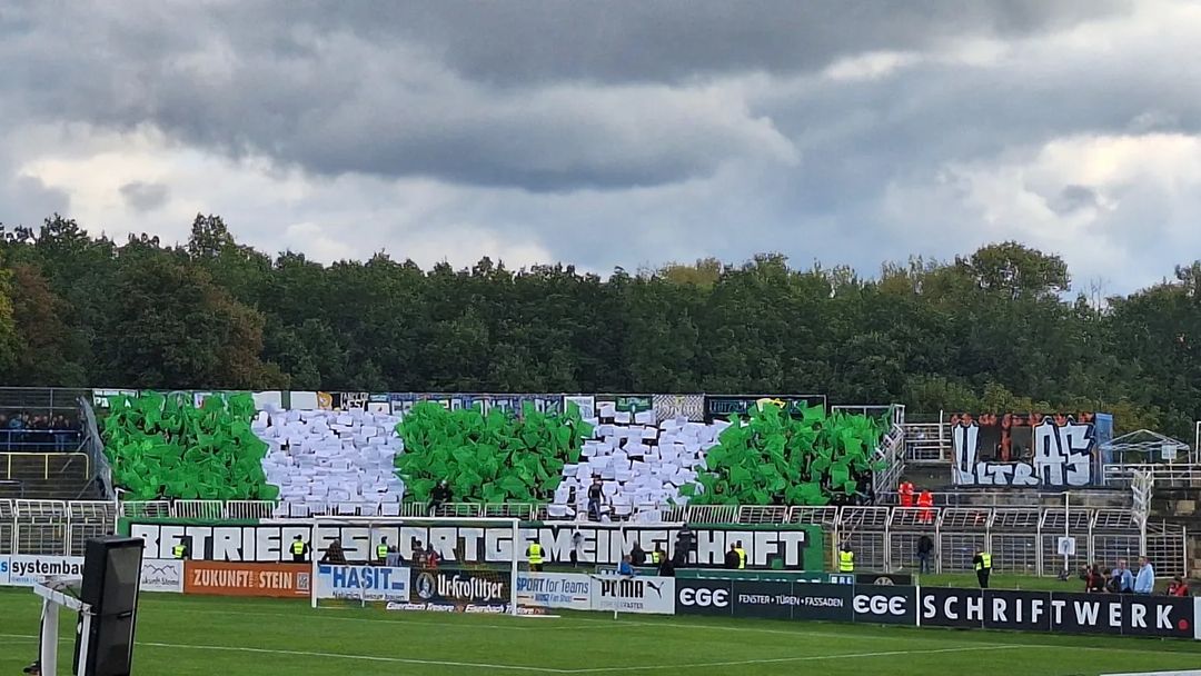 1. FC Lokomotive Leipzig – BSG Chemie Leipzig 2-0 (10)