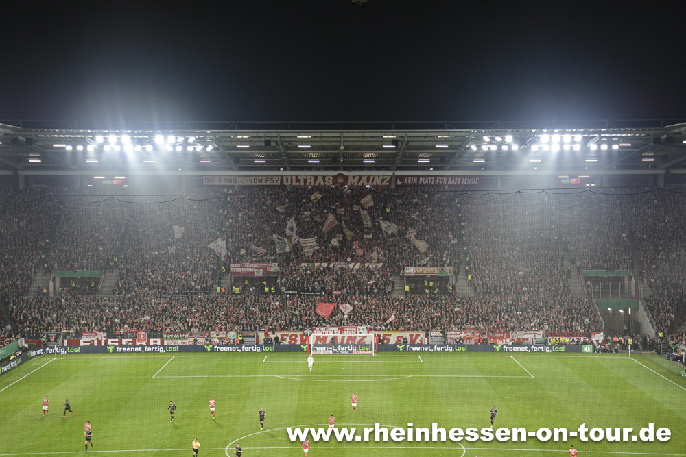 1. FSV Mainz 05 – FC Bayern München 0-4 (6)