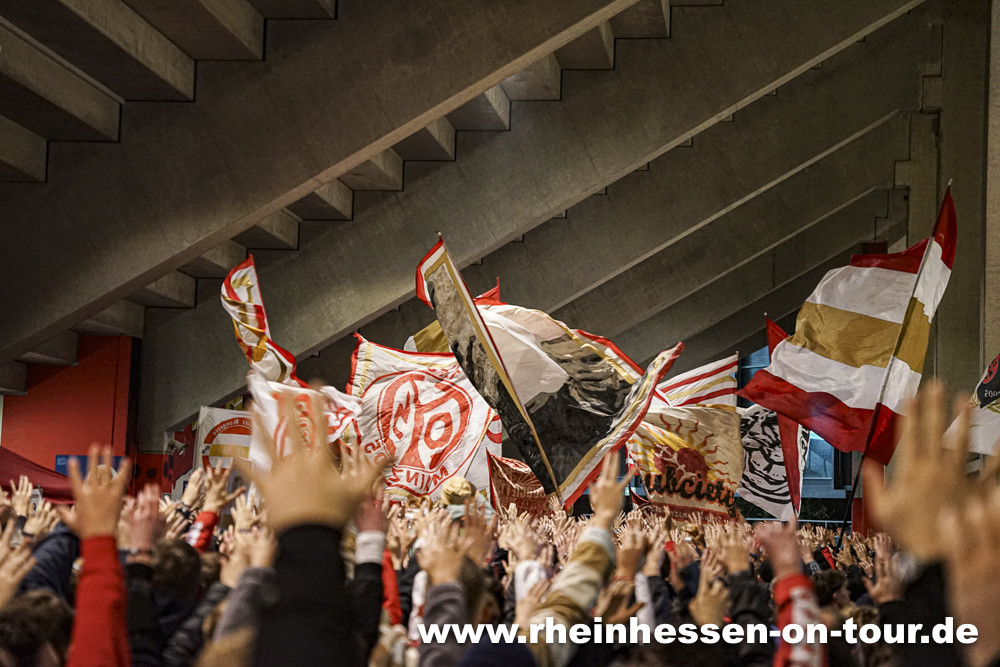 1. FSV Mainz 05 – FC Bayern München 0-4 (10)
