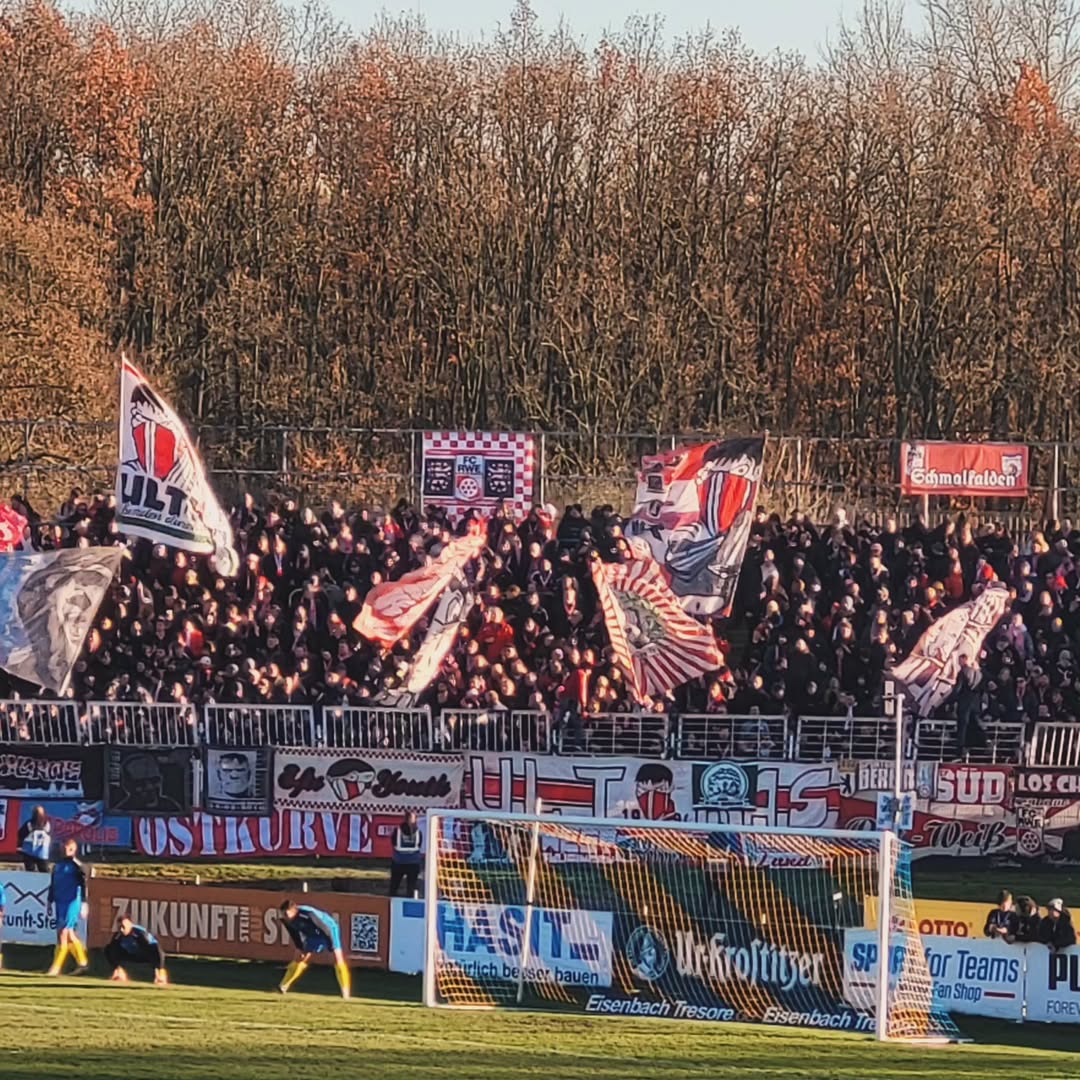 1. FC Lokomotive Leipzig – FC Rot-Weiß Erfurt 0-0 (3)