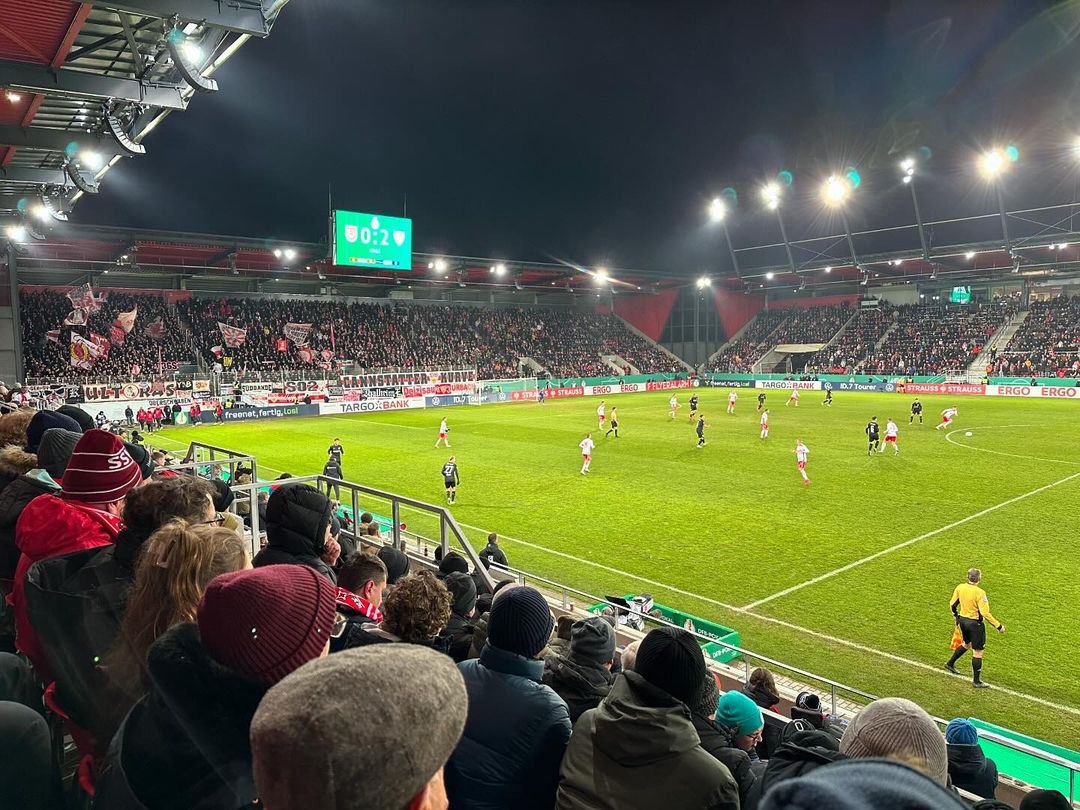 SSV Jahn Regensburg – VfB Stuttgart 0-3 (6)