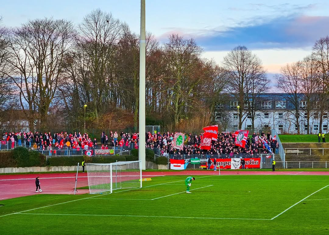 Borussia Mönchengladbach II – Rot-Weiß Oberhausen 0-1 (4)