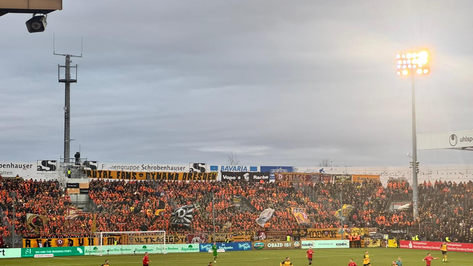 SpVgg Unterhaching – Dynamo Dresden 0-3 (13)