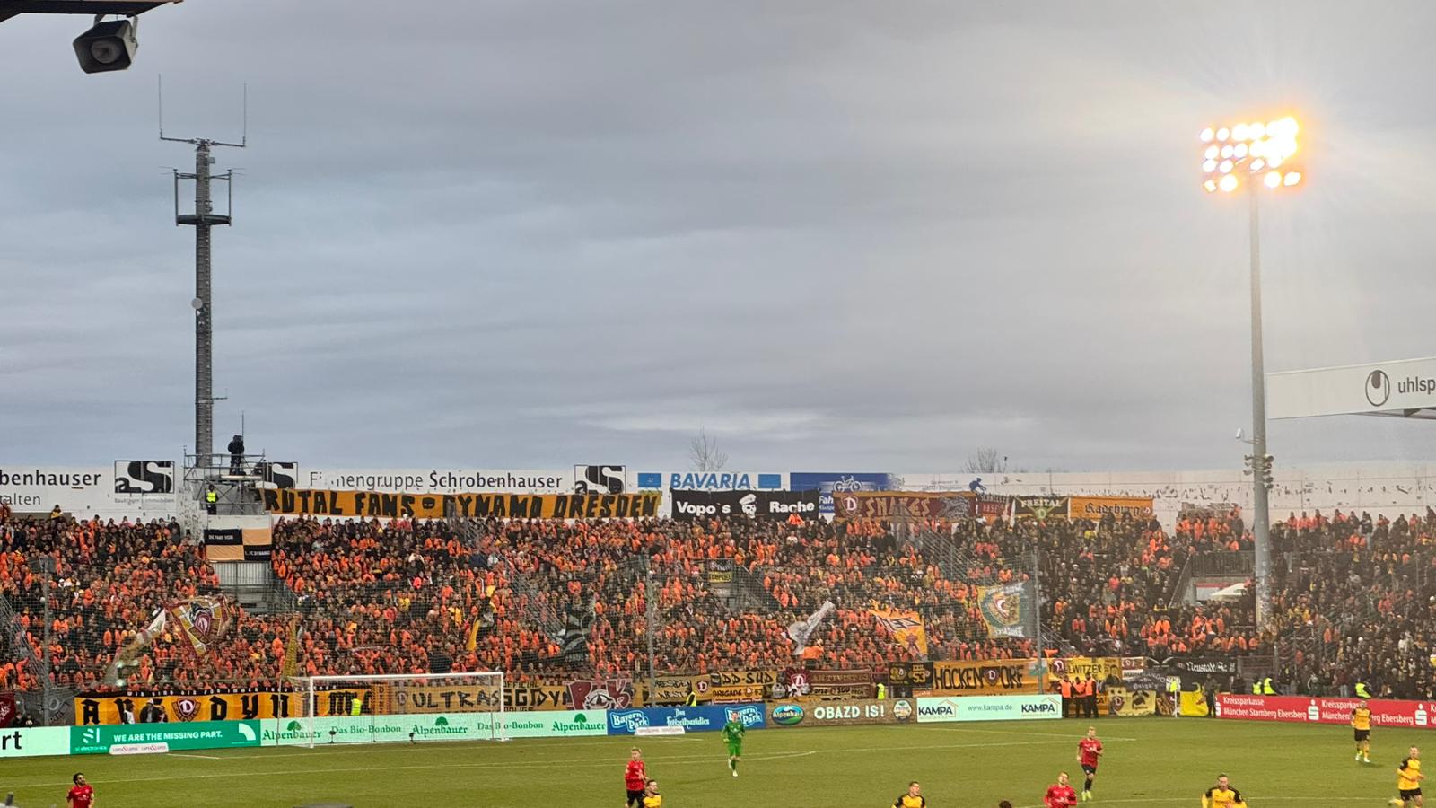 SpVgg Unterhaching – Dynamo Dresden 0-3 (14)