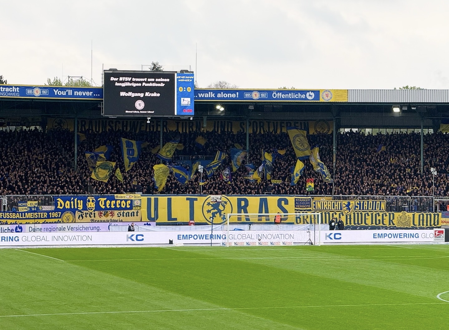 Eintracht Braunschweig – 1. FC Kaiserslautern 2-0 (1)