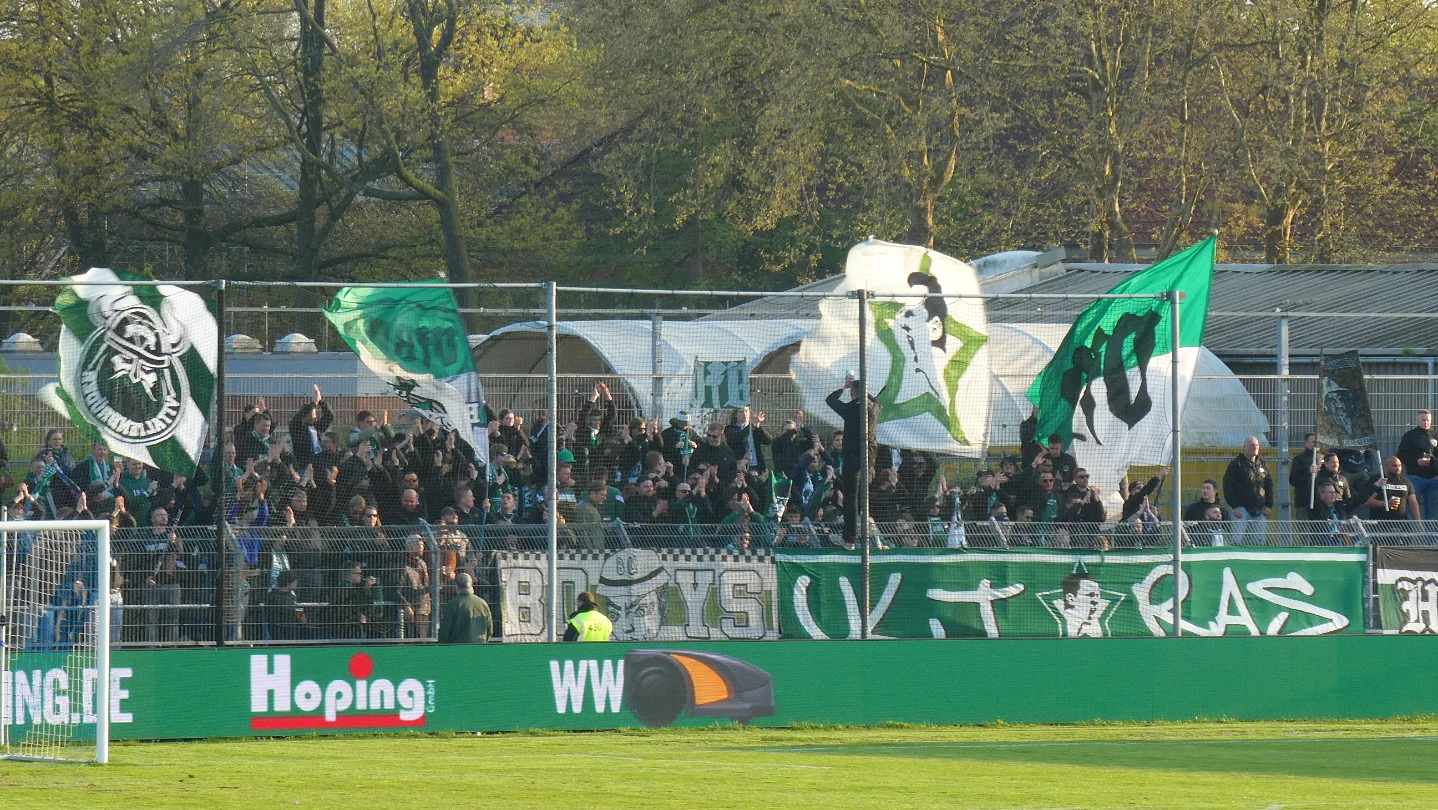 Kickers Emden – VfB Lübeck 1-3 (8)