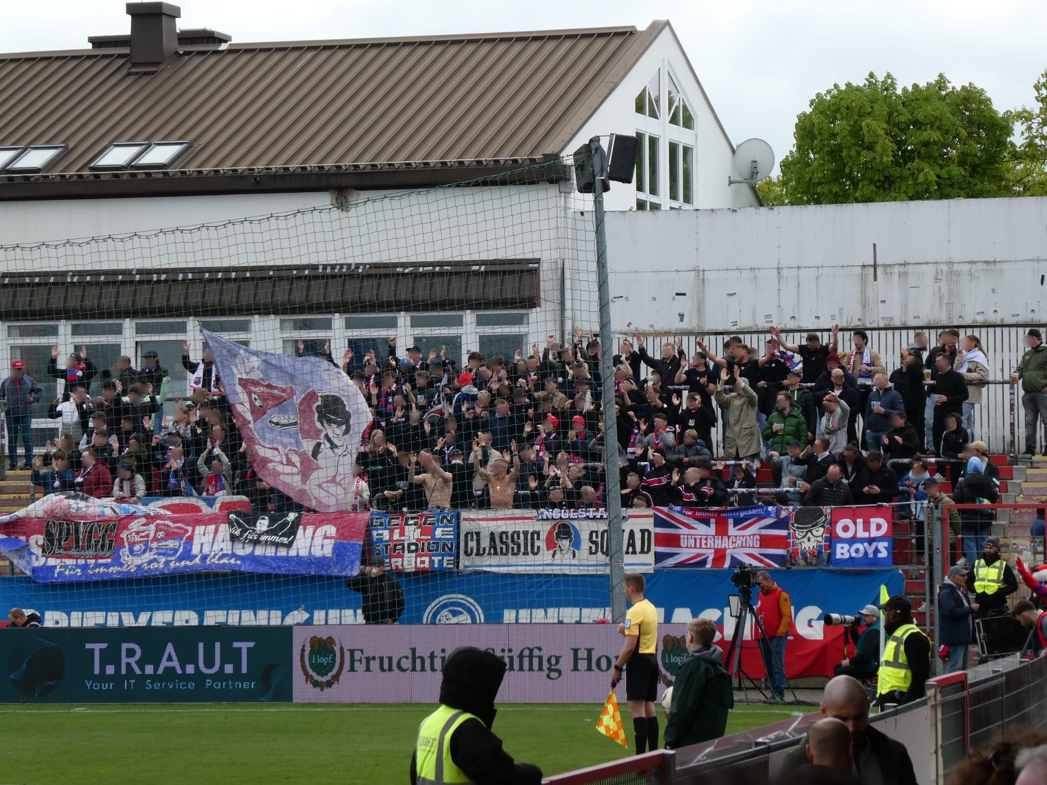 Heimfans | SpVgg Unterhaching – FC Energie Cottbus (26.04.2025) 1-1