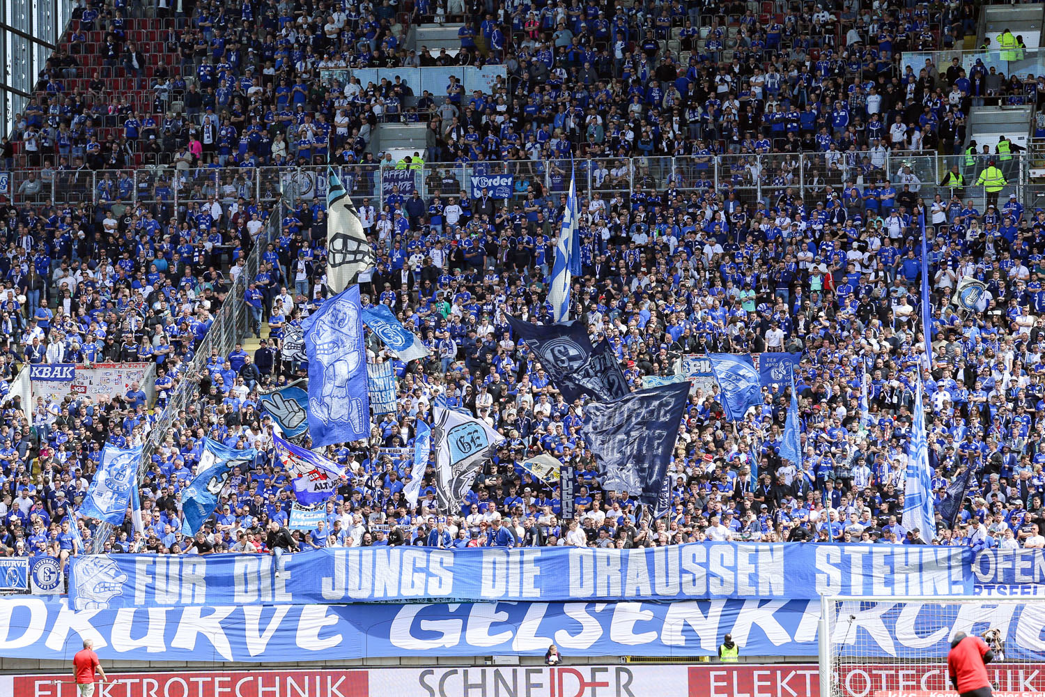 1. FC Kaiserslautern – FC Schalke 04 2-1 (1)