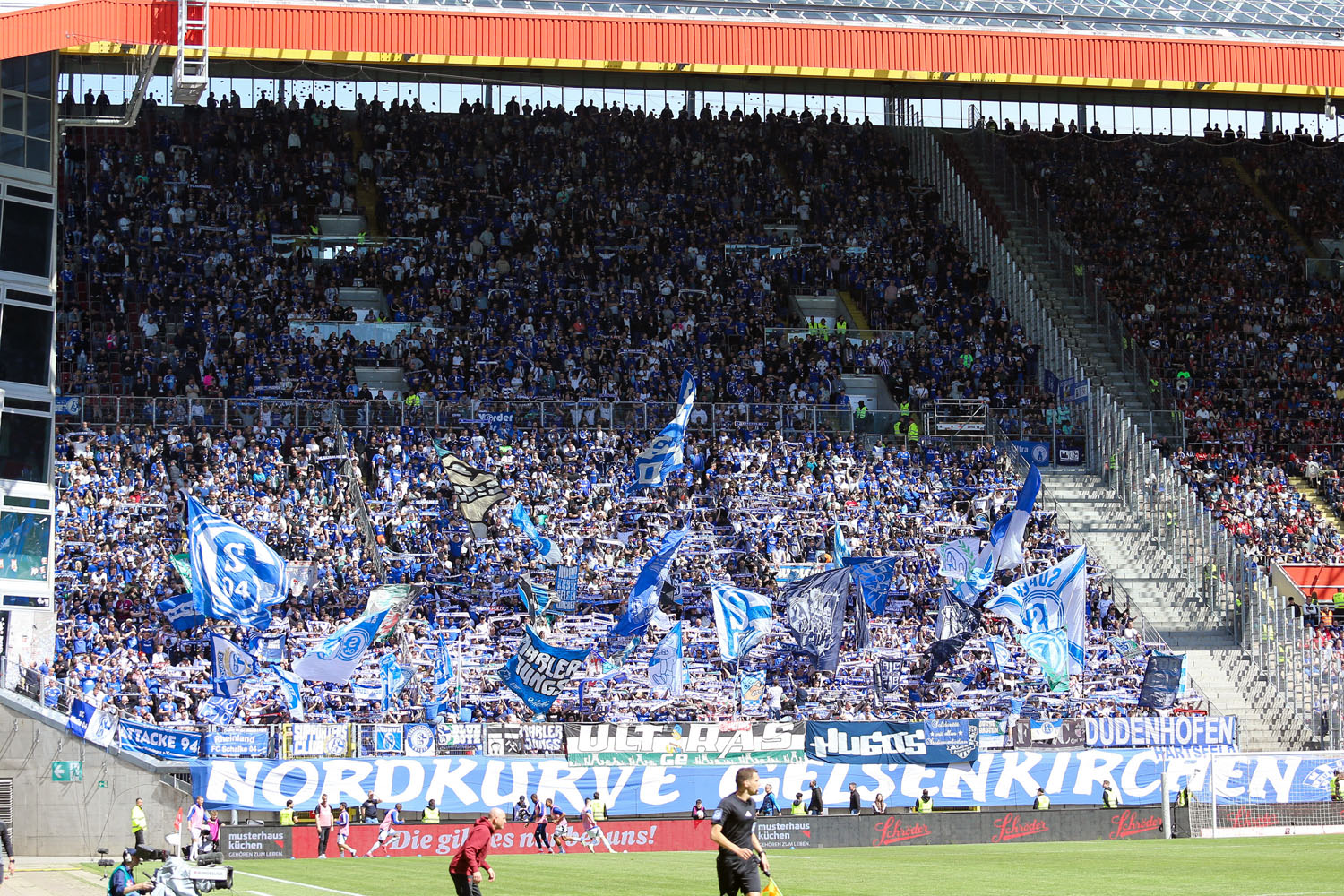 1. FC Kaiserslautern – FC Schalke 04 2-1 (2)