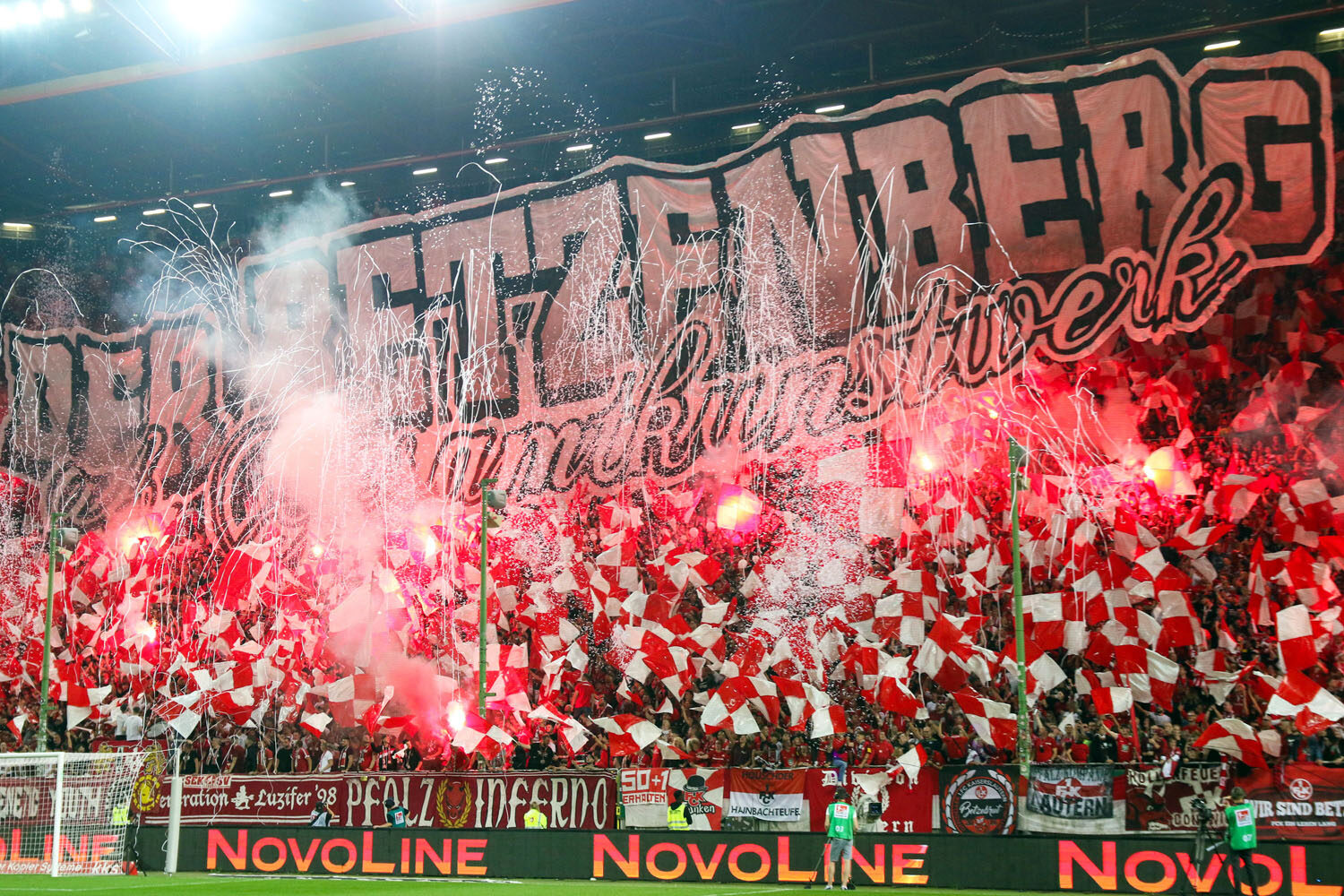 1. FC Kaiserslautern – Hamburger SV 2-2 (7)