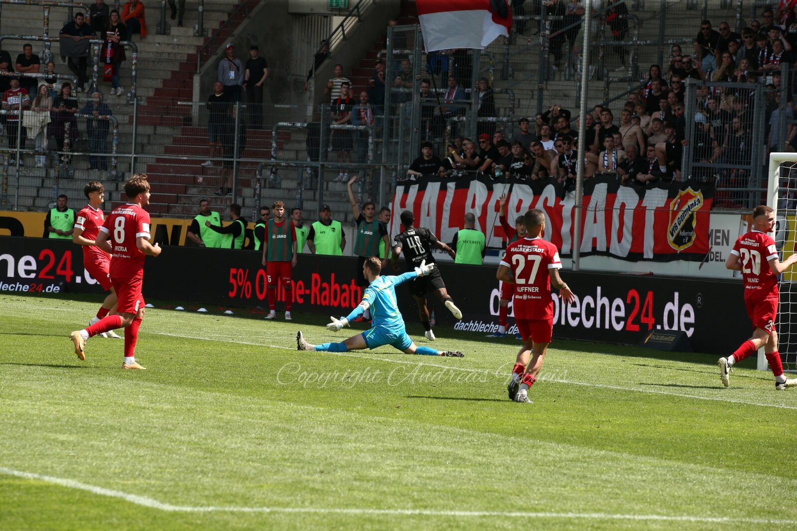 Germania Halberstadt – Hallescher FC 2-4 (2)