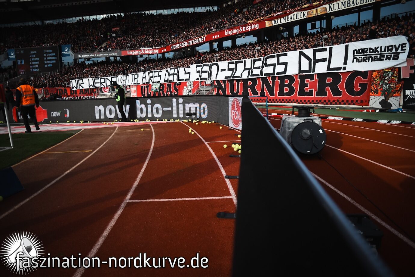 1. FC Nürnberg – Hamburger SV 0-2 (32)