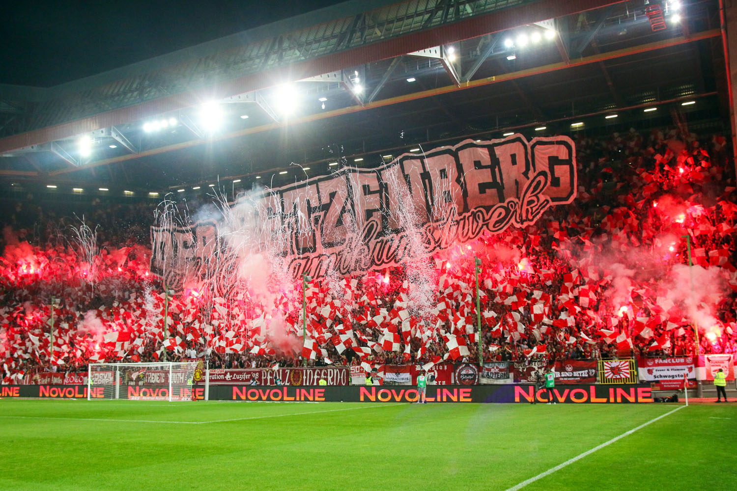 1. FC Kaiserslautern – Hamburger SV 2-2 (4)