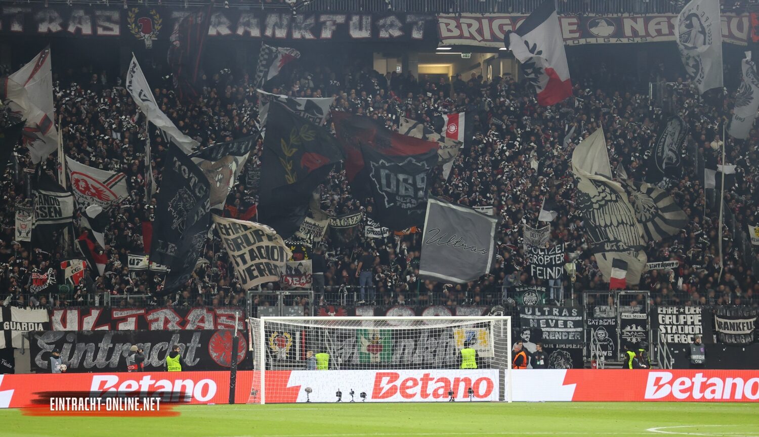 Eintracht Frankfurt – Slavia Prag 1-0 (45)