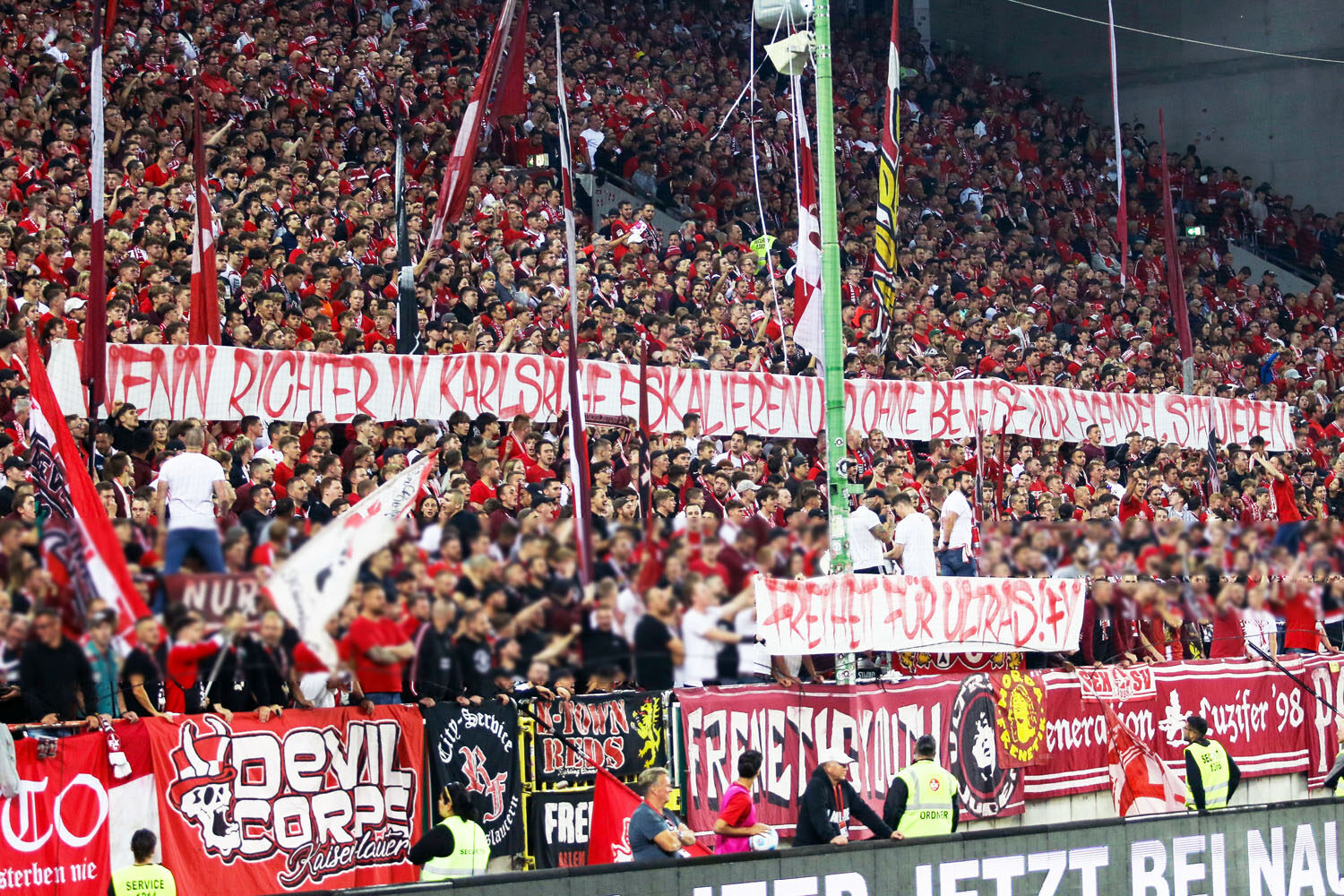1. FC Kaiserslautern – Hamburger SV 2-2 (16)