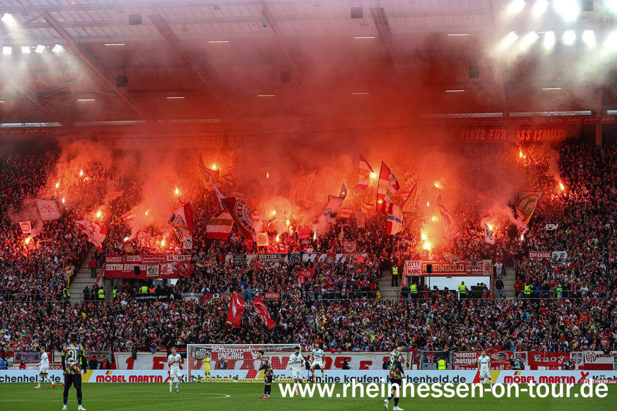 1. FSV Mainz 05 – FC St. Pauli 2-0 (15)