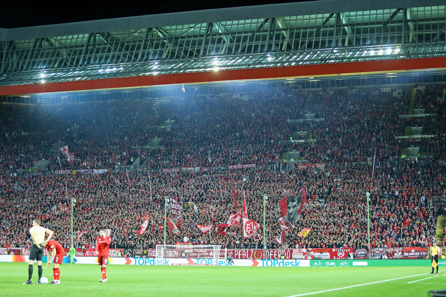 1. FC Kaiserslautern – SC Paderborn 3-0 (5)