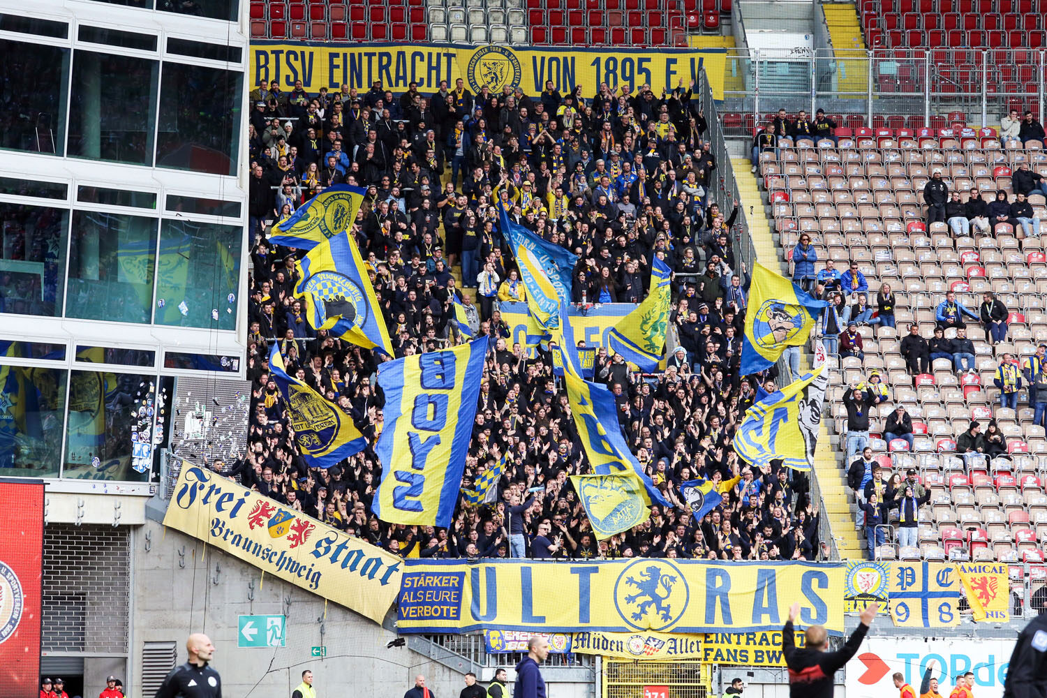 1. FC Kaiserslautern – Eintracht Braunschweig 3-2 (2)