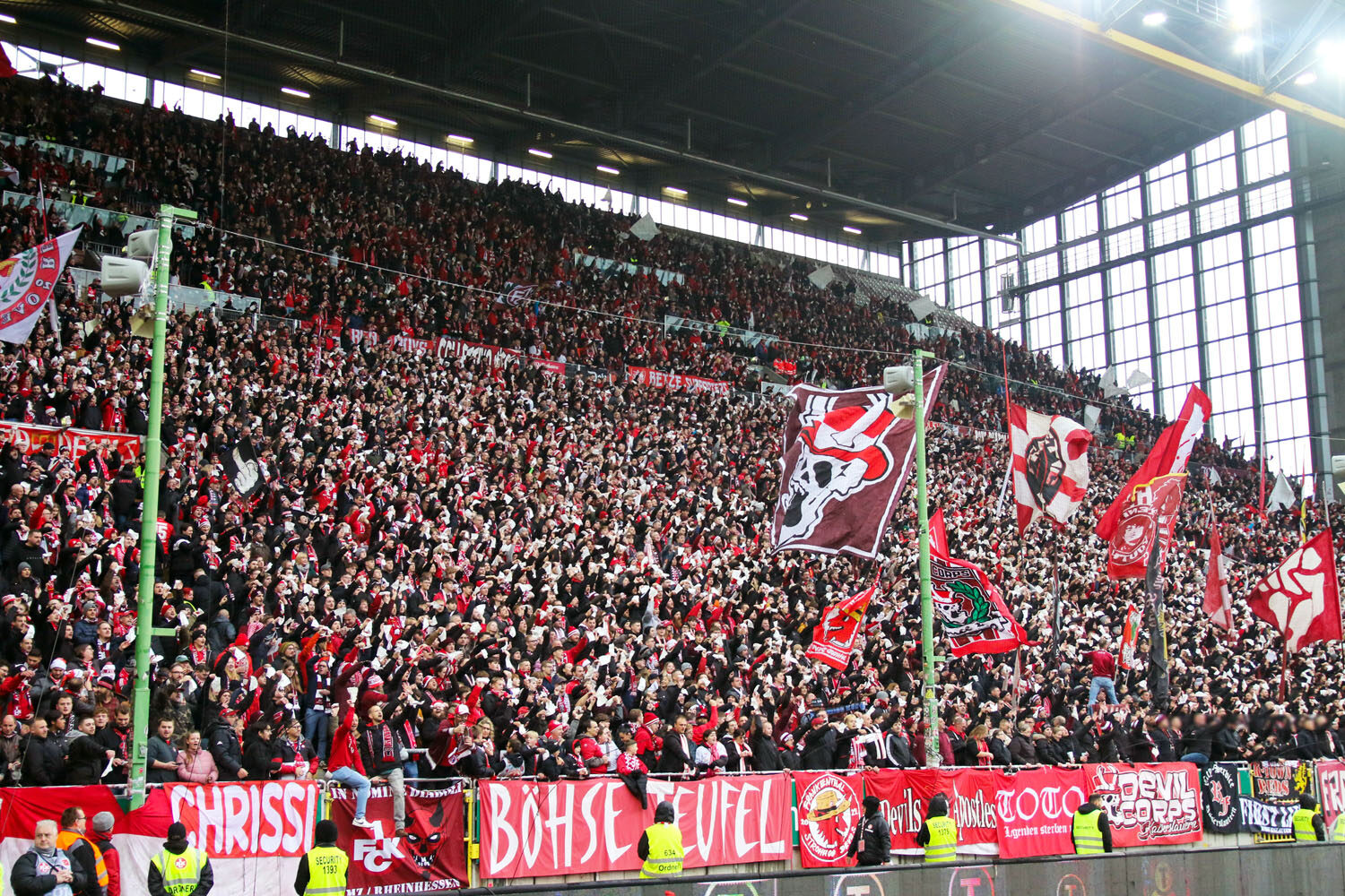 1. FC Kaiserslautern – Karlsruher SC 3-1 (15)