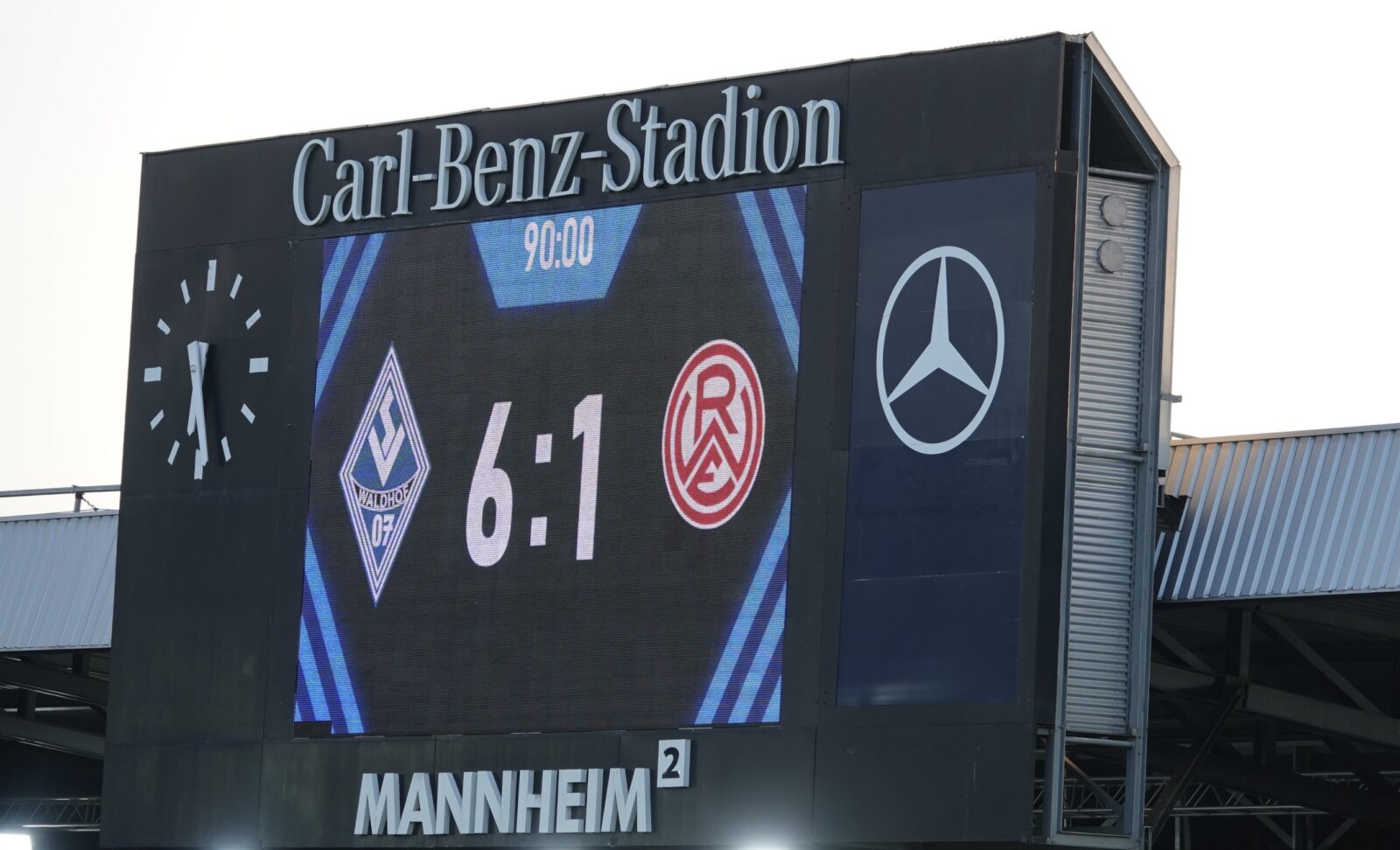 SV Waldhof Mannheim – Rot-Weiss Essen 6:1 (3)