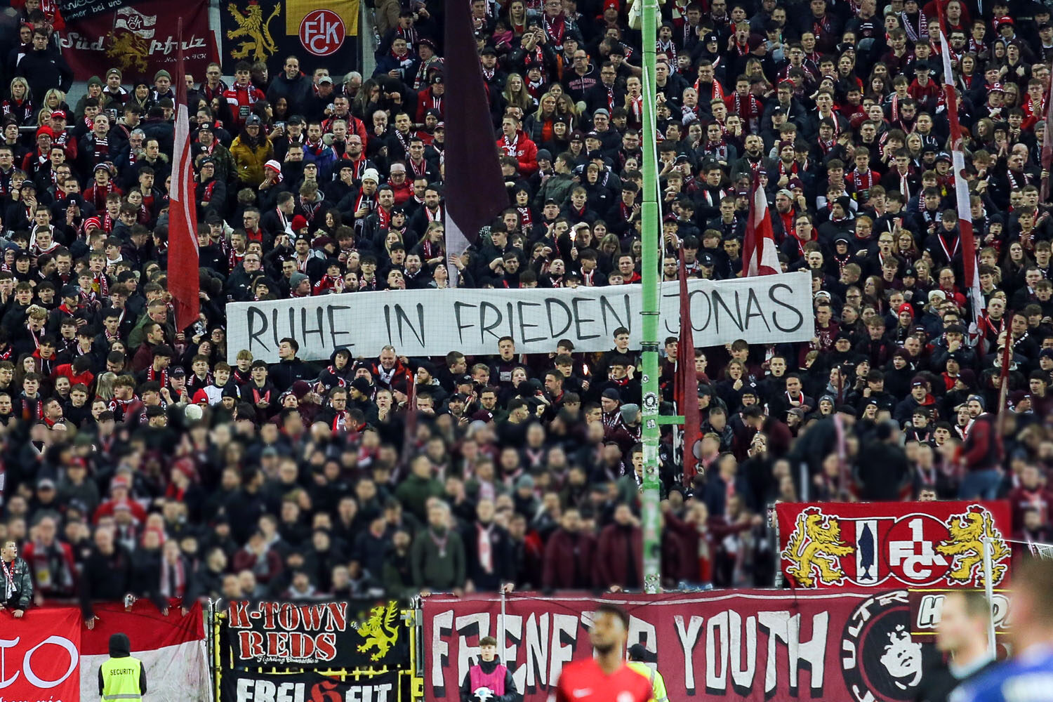 1. FC Kaiserslautern – FC Schalke 04 4-1 (17)