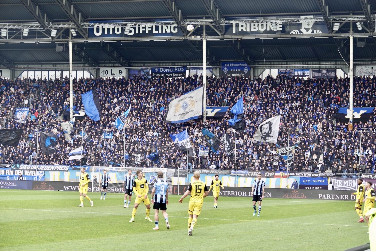 SV Waldhof Mannheim – Borussia Dortmund ll 0-0 (8)