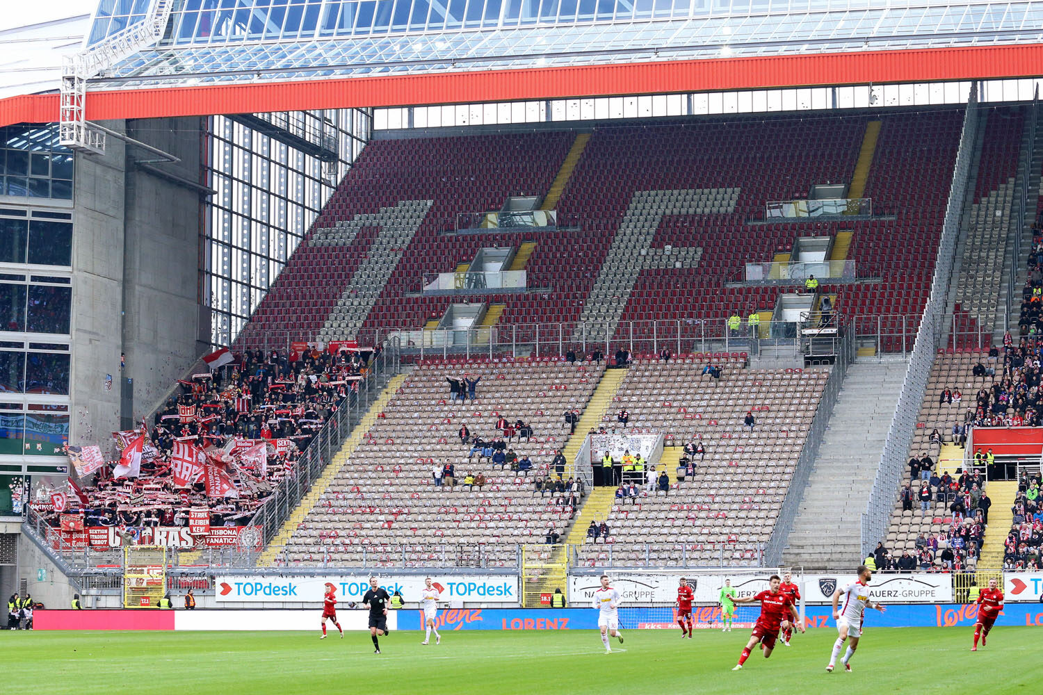 1. FC Kaiserslautern – SSV Jahn Regensburg 3-0 (1)