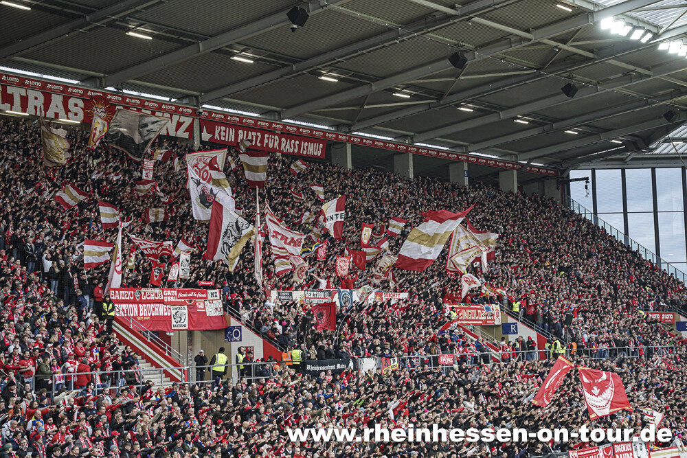 1. FSV Mainz 05 – VfB Stuttgart 2-0 (2)