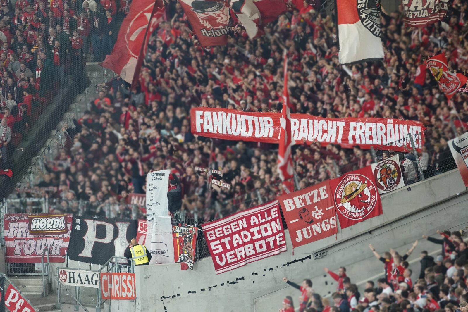 VfB Stuttgart – 1. FC Kaiserslautern 2-1 (15)