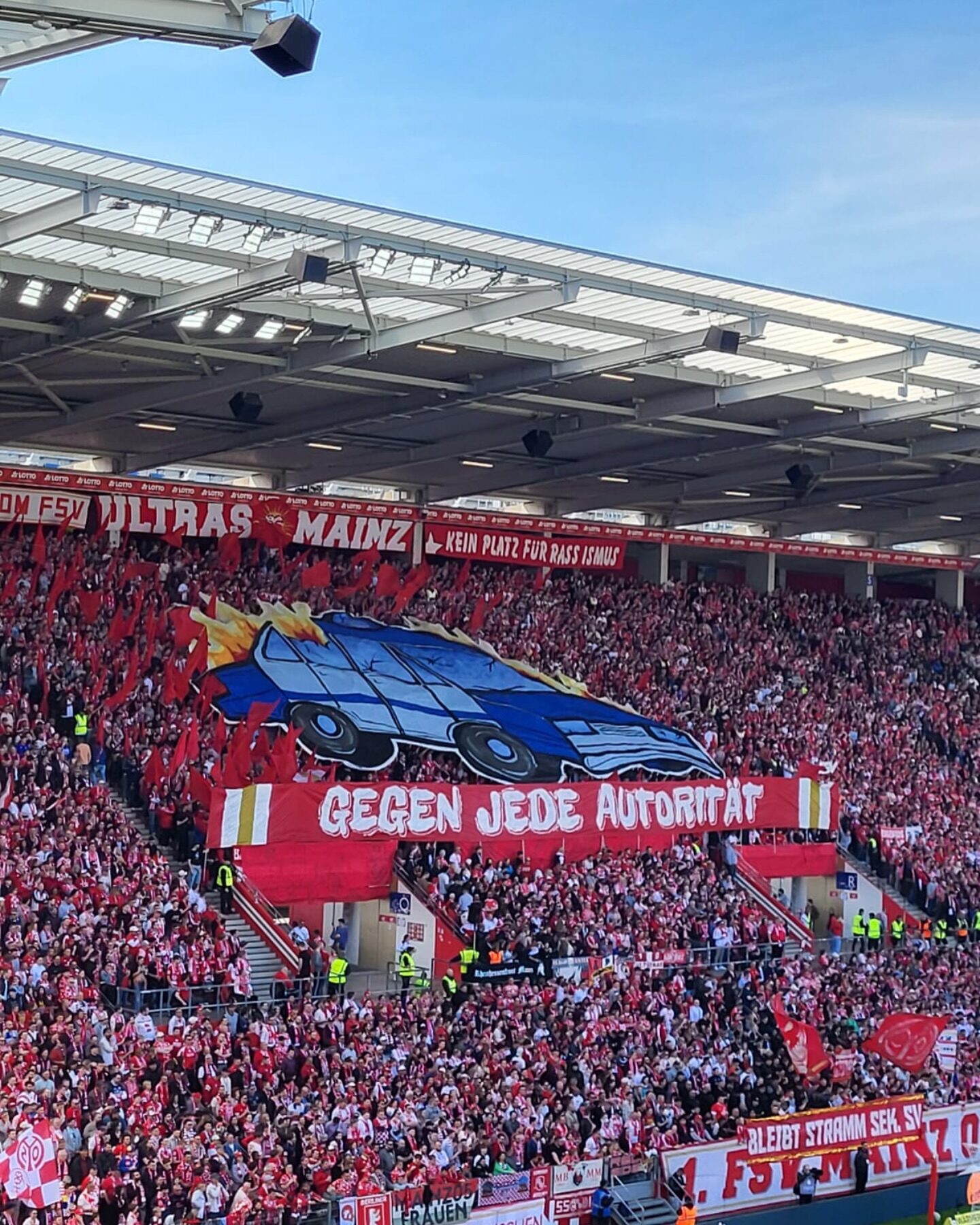 1. FSV Mainz 05 – VfL Wolfsburg 2-2 (3)