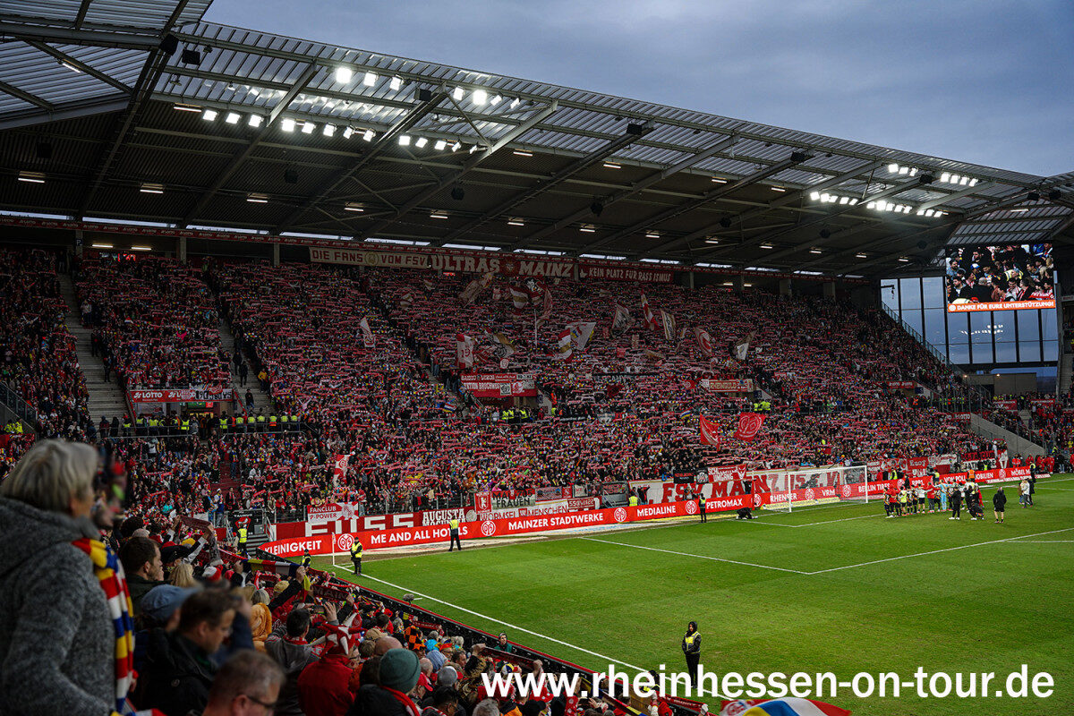 1. FSV Mainz 05 – FC St. Pauli 2-0 (6)