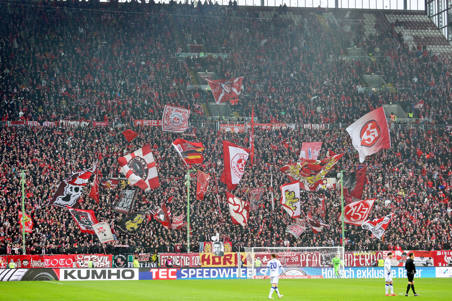 1. FC Kaiserslautern – Karlsruher SC 3-1 (9)