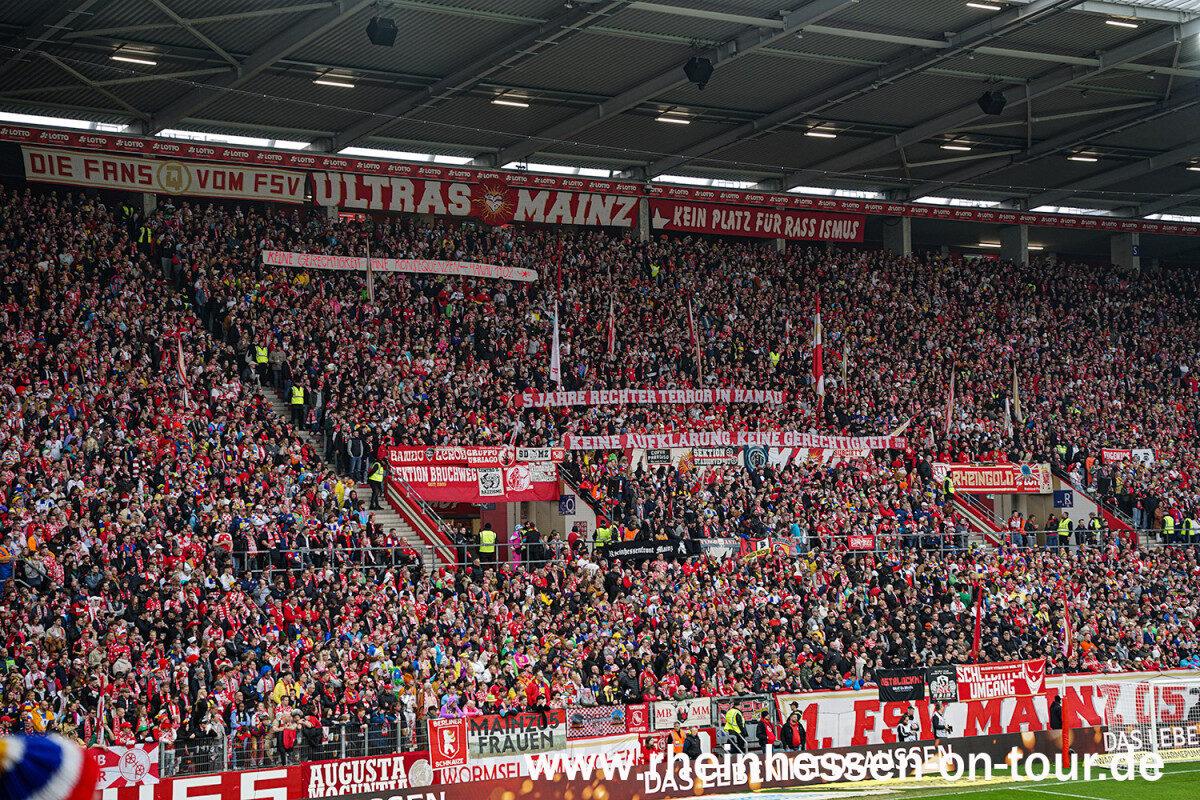 1. FSV Mainz 05 – FC St. Pauli 2-0 (1)