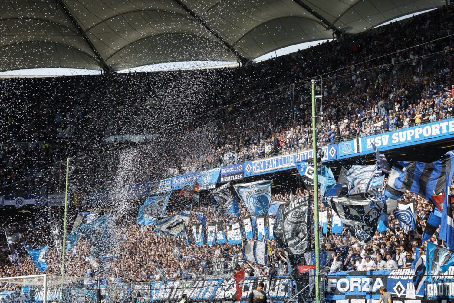 Hamburger SV – SSV Jahn Regensburg 5-0 (3)