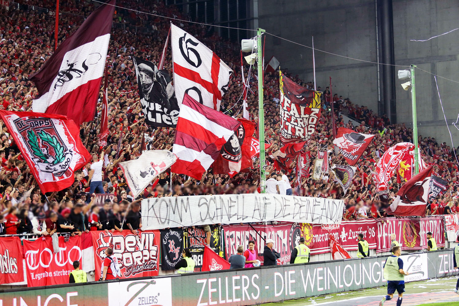 1. FC Kaiserslautern – Hamburger SV 2-2 (15)