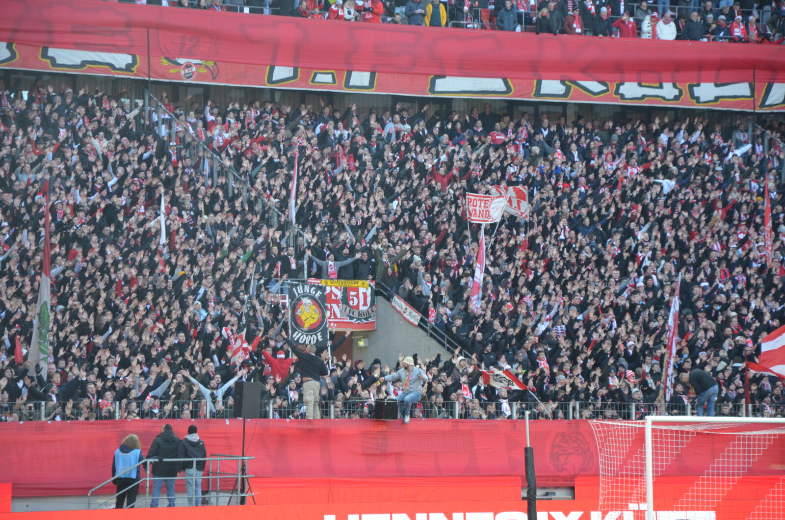 1. FC Köln – Hannover 96 2-2 (43)