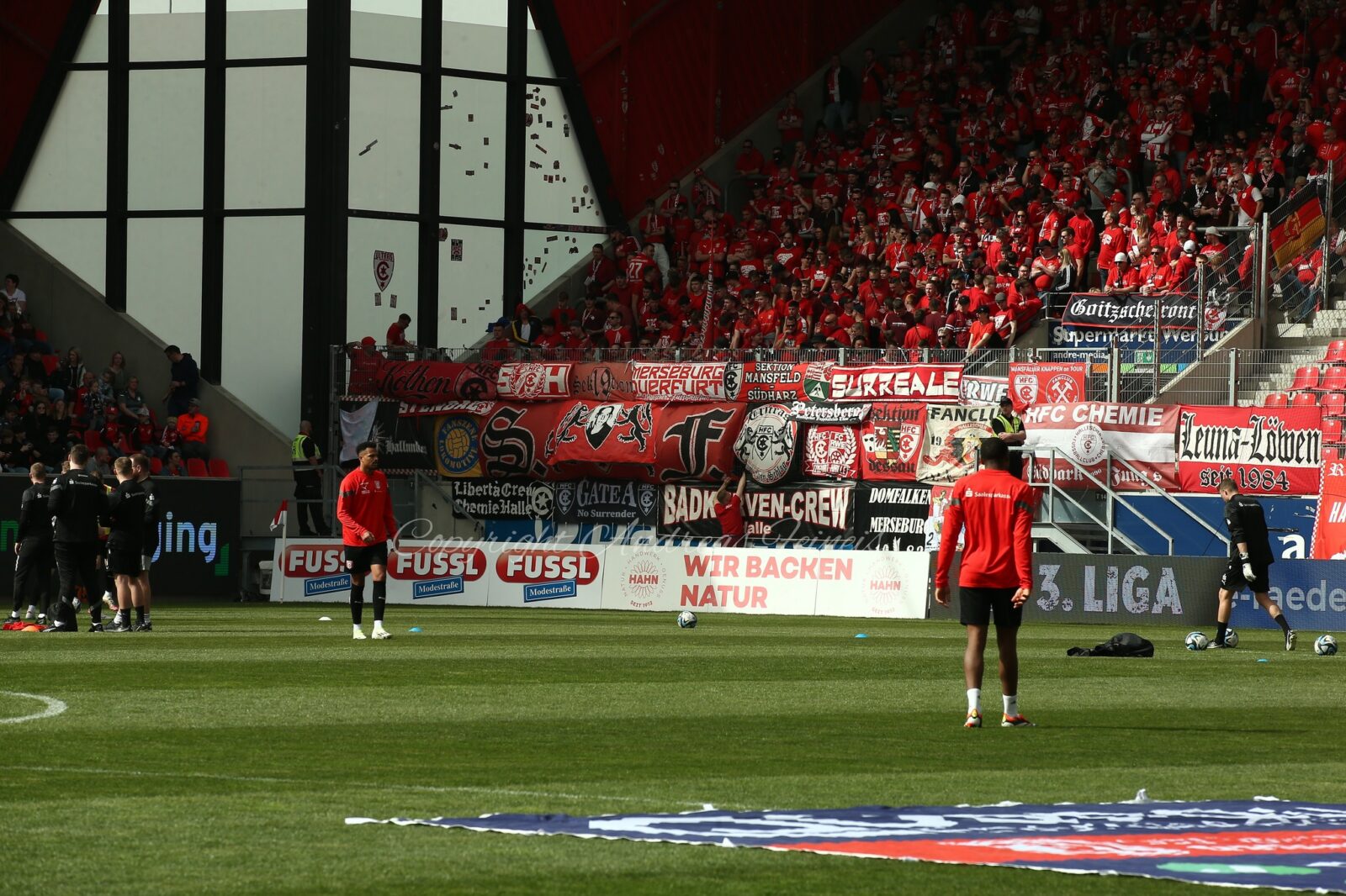 SSV Jahn Regensburg – Hallescher FC 2-0 (4)