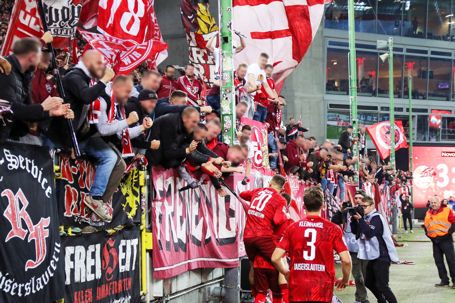 1. FC Kaiserslautern – SC Paderborn 3-0 (4)