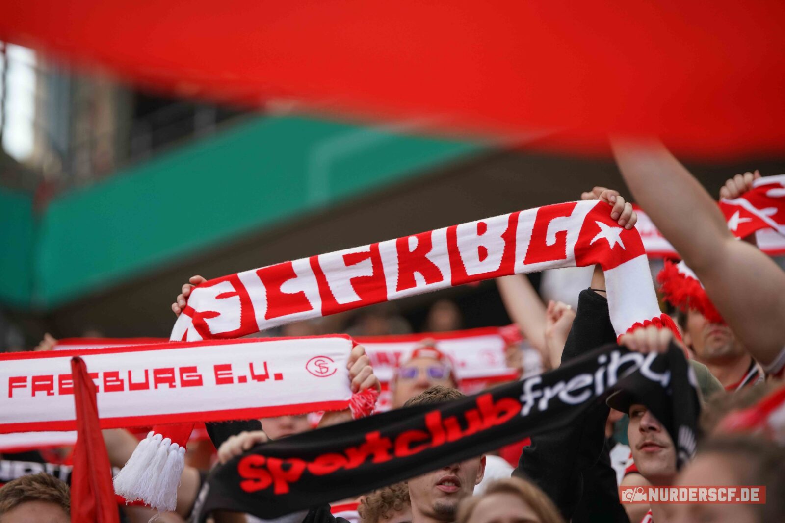 VfL Wolfsburg Frauen – SC Freiburg Frauen 4-1 (15)