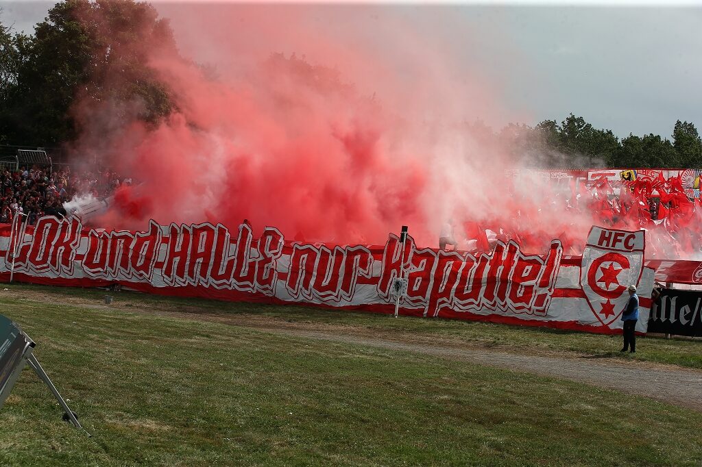 1. FC Lokomotive Leipzig – Hallescher FC 1-1 (4)
